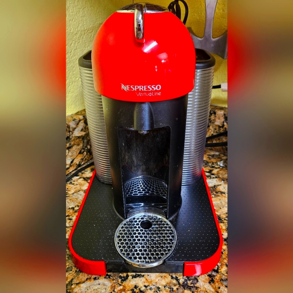 Nespresso vertuoline red